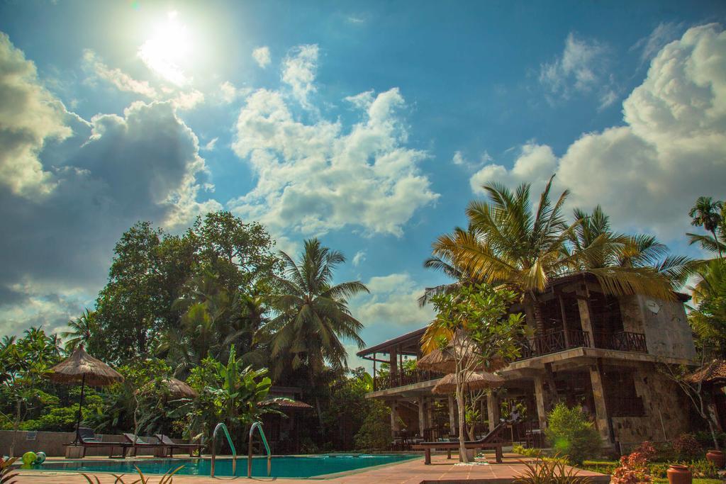 Villa Pinnawala Buitenkant foto